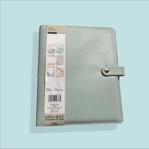 Binder with Guided Journal included